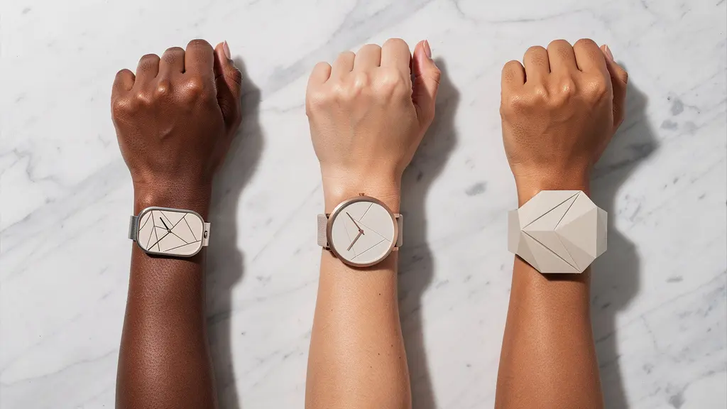 Comparaison visuelle de différents styles de manchettes sur diverses morphologies féminines